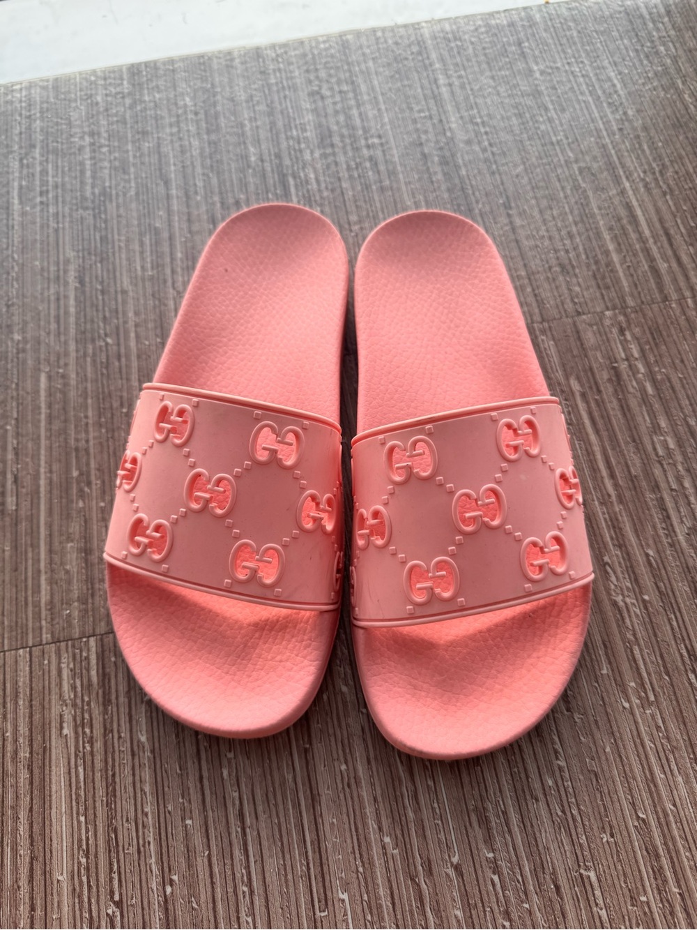 Gucci Coral Pink Logo Rubber Slide Sandals